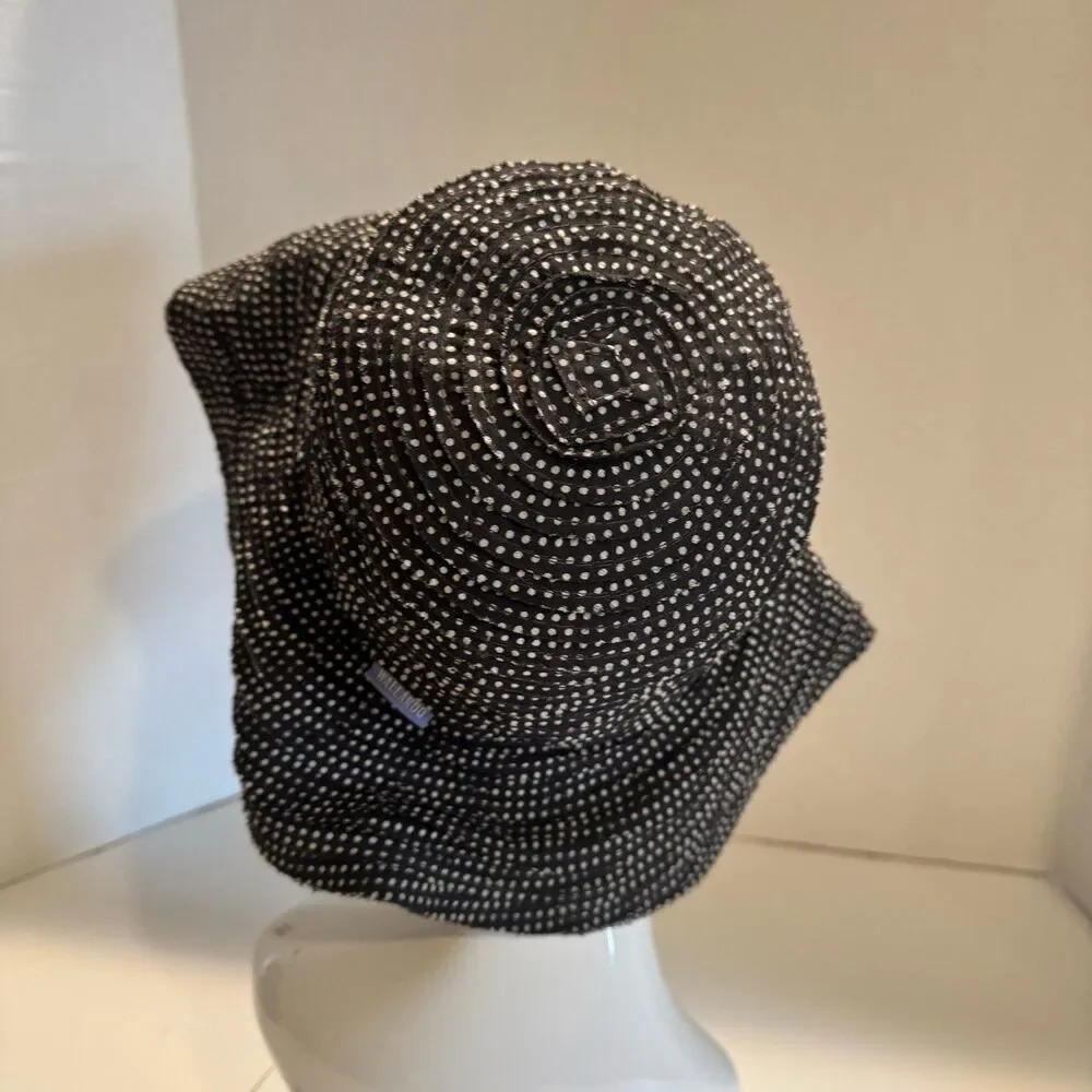 Wallaroo Hat Company Petite Scrunchie Sun Hat Black White Polka Dot one size